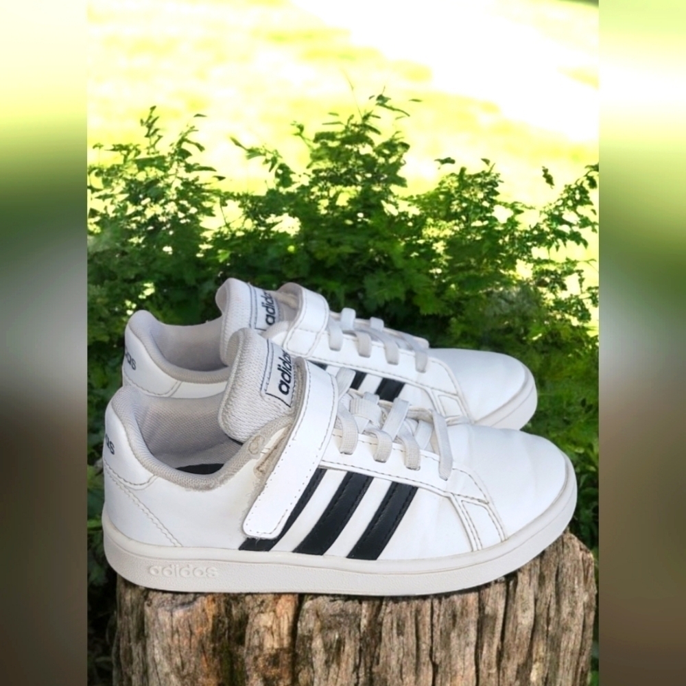 Adidas Classic Leather Sneakers with Velcro and bungee laces